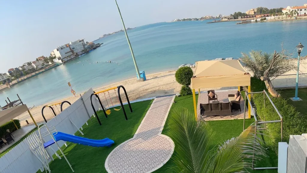 شواطئ درة العروس
